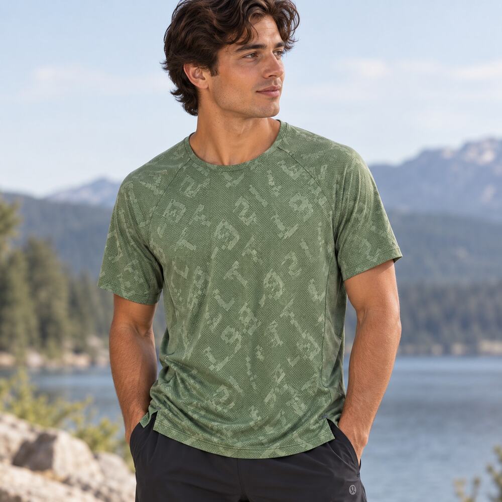 Lululemon Textured Training Shirt Glitch Code Camo Jacquard Green Men's Large